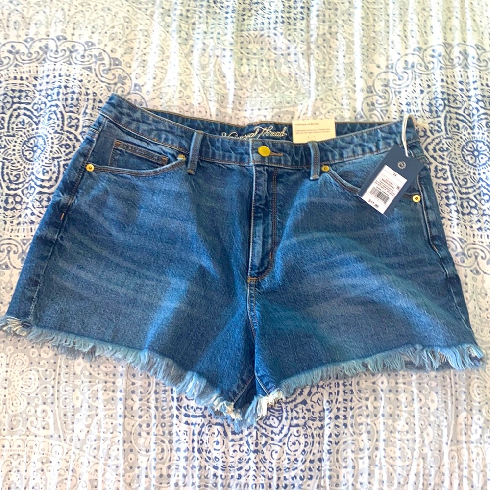 NWT Universal threads denim shorts